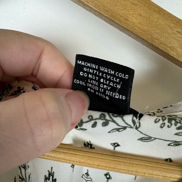 Cocomo Womens Tiered Sleeve Floral Blouse in Cream and Green Sz XL | Lightweight - Picture 7 of 9